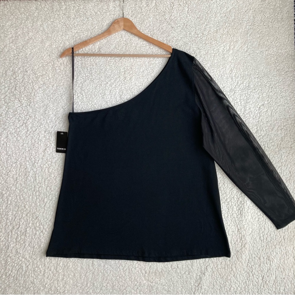 NWT Torrid Women's one shoulder sheer mesh sleeve black top, Sz 3X - Picture 13 of 14